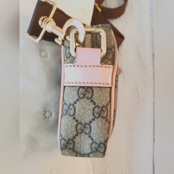 Gucci GG Supreme crossbody - Picture 7 of 14
